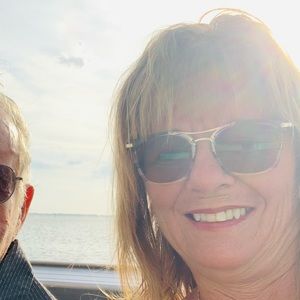 Meet your Posher, Dawn